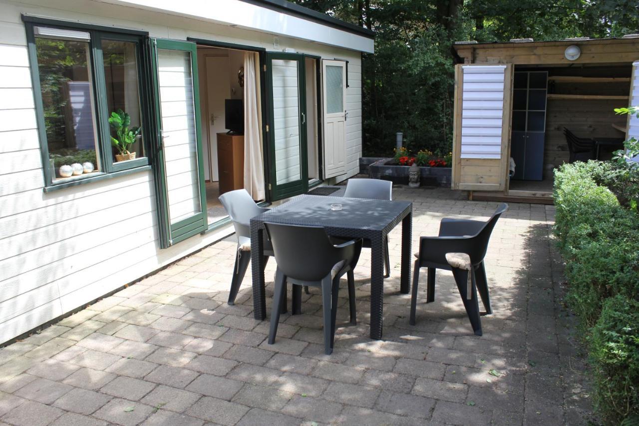 Sfeervolle Chalet Met Terras, H14 De Veldkamp, Epe, Voor 4 Personen Villa Ngoại thất bức ảnh
