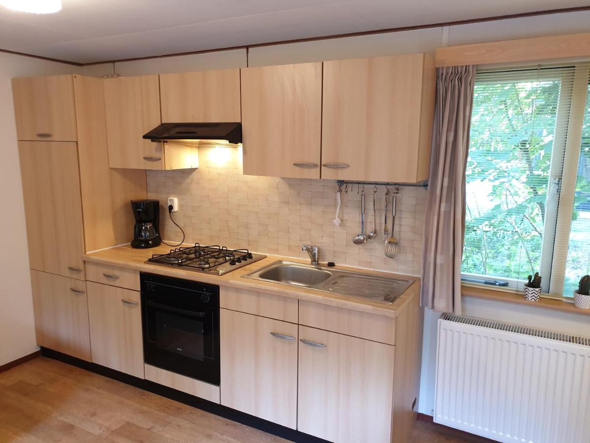 Sfeervolle Chalet Met Terras, H14 De Veldkamp, Epe, Voor 4 Personen Villa Ngoại thất bức ảnh